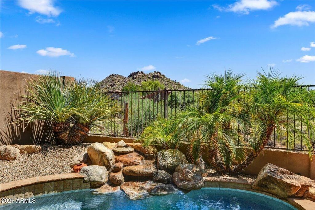 7347 E EVENING GLOW Drive, Scottsdale, AZ 85266 — photo 2