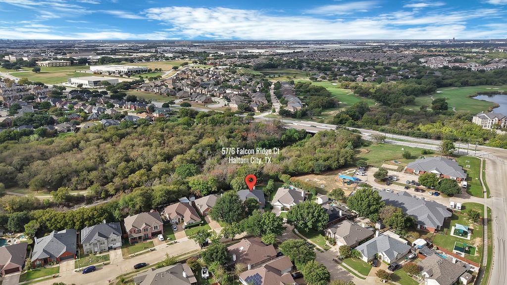 5776 Falcon Ridge Court, Haltom City, TX 76137 — photo 2