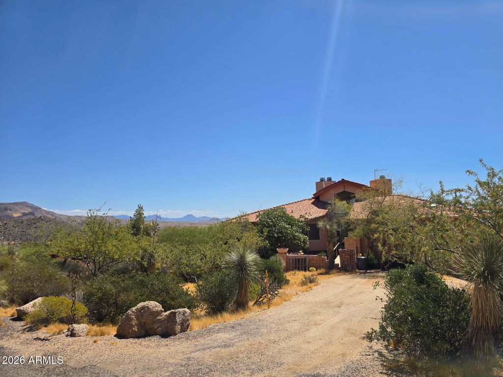 Image 2 of property listing at 43001 N HO HO KAM Road, Cave Creek, AZ 85331