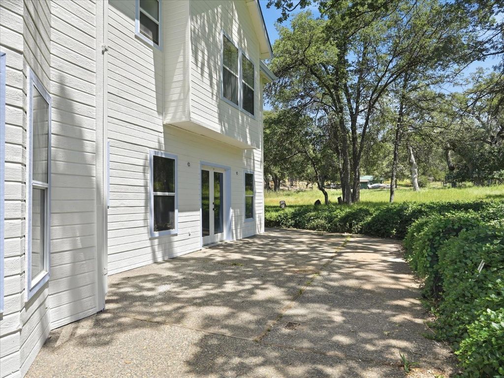 Image 49 of property listing at 50655 Barcus Circle, Coarsegold, CA 93614