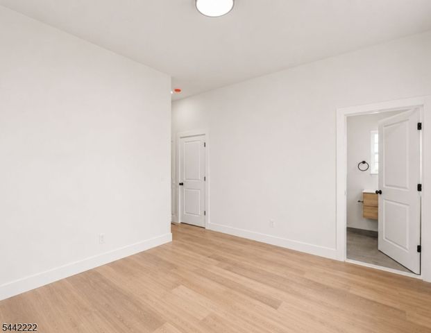 366 21St St, Irvington Twp., NJ 07111
