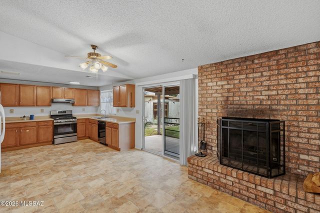 2611 W Vereda De La Manana, Tucson, AZ 85746