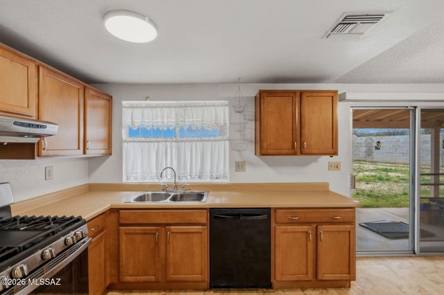 2611 W Vereda De La Manana, Tucson, AZ 85746