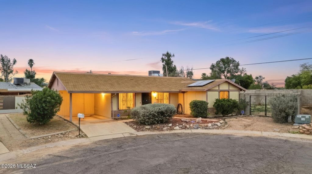 2611 W Vereda De La Manana, Tucson, AZ 85746