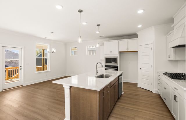 876 Rockwell, Hendersonville, TN 37075