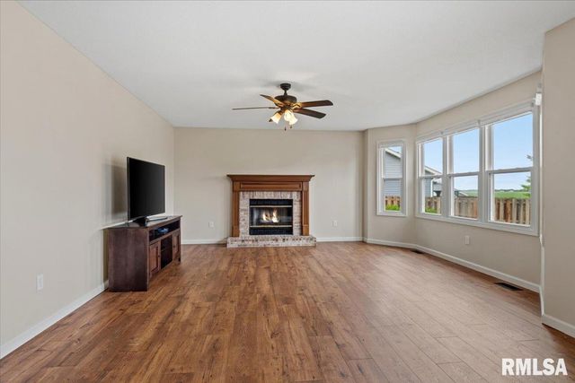 405 EAGLE RIDGE Drive, Chatham, IL 62629