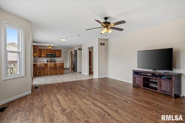 405 EAGLE RIDGE Drive, Chatham, IL 62629