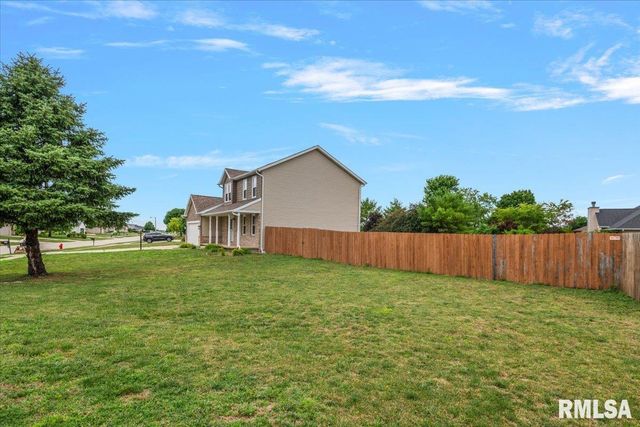 405 EAGLE RIDGE Drive, Chatham, IL 62629