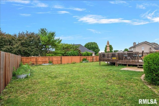 405 EAGLE RIDGE Drive, Chatham, IL 62629