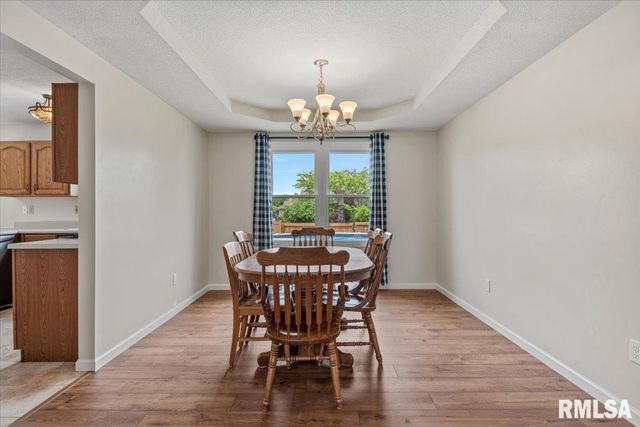 405 EAGLE RIDGE Drive, Chatham, IL 62629