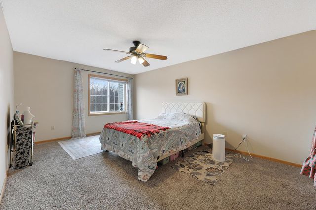 2270 Ranchview Lane N 39, Plymouth, MN 55447