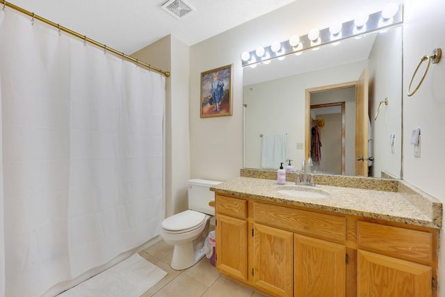 2270 Ranchview Lane N 39, Plymouth, MN 55447