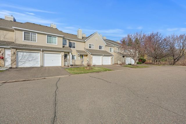 2270 Ranchview Lane N 39, Plymouth, MN 55447