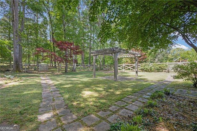 157 Beaconsfield Drive, Sharpsburg, GA 30277