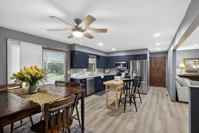 1155 N Oliver Rd, Belle Plaine, KS 67013