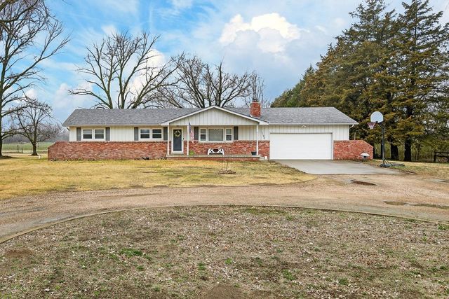 1155 N Oliver Rd, Belle Plaine, KS 67013