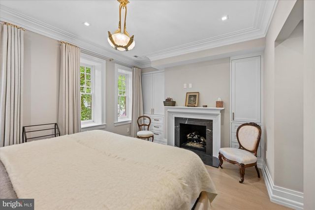 1524 SWANN ST NW, Washington, DC 20009