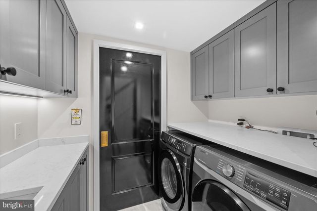 1524 SWANN ST NW, Washington, DC 20009