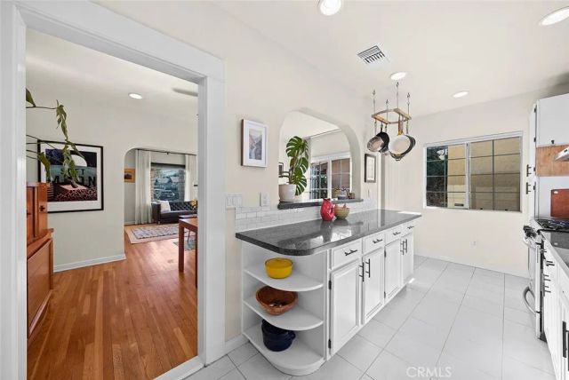 337 Temple Ave, Long Beach, CA 90814