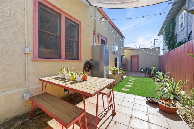 337 Temple Ave, Long Beach, CA 90814