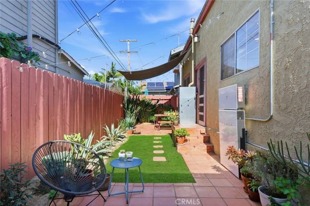 337 Temple Ave, Long Beach, CA 90814