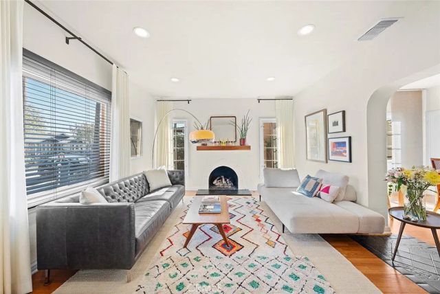 337 Temple Ave, Long Beach, CA 90814