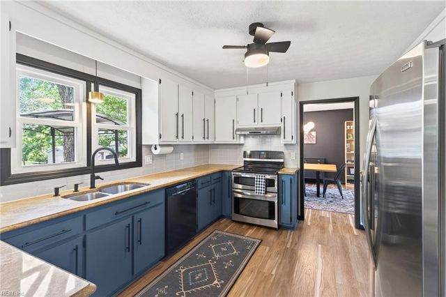 206 Admiral CT, Hampton, VA 23669