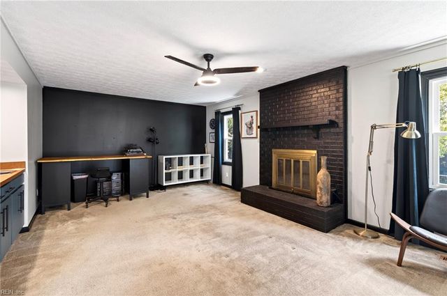 206 Admiral CT, Hampton, VA 23669