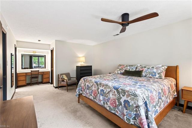206 Admiral CT, Hampton, VA 23669