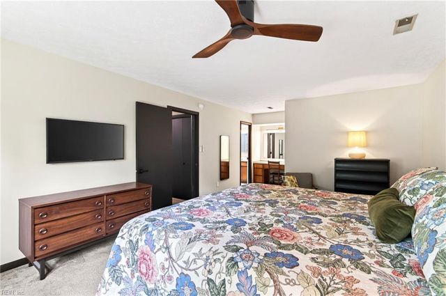 206 Admiral CT, Hampton, VA 23669