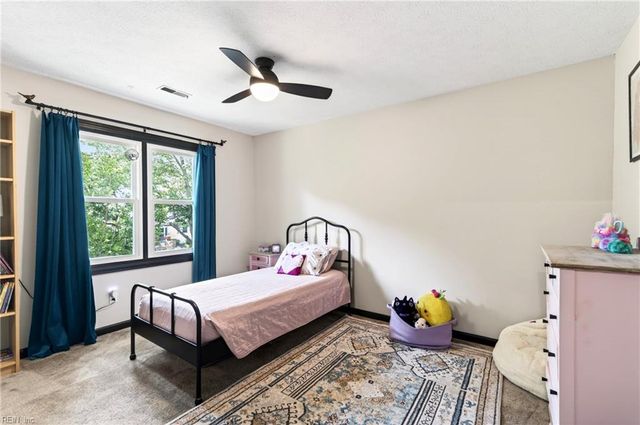 206 Admiral CT, Hampton, VA 23669