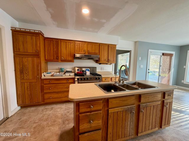 4106 Old Cherry Point Road, New Bern, NC 28560