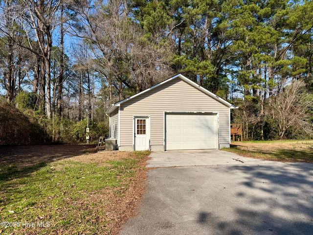 4106 Old Cherry Point Road, New Bern, NC 28560