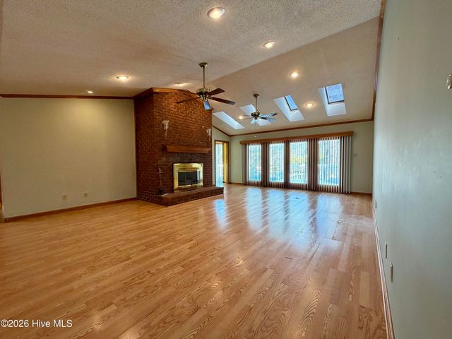 4106 Old Cherry Point Road, New Bern, NC 28560