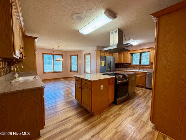 4106 Old Cherry Point Road, New Bern, NC 28560