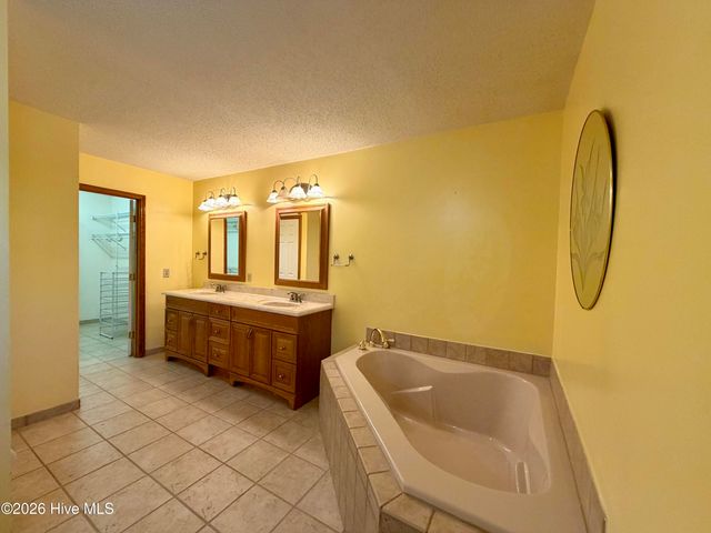 4106 Old Cherry Point Road, New Bern, NC 28560