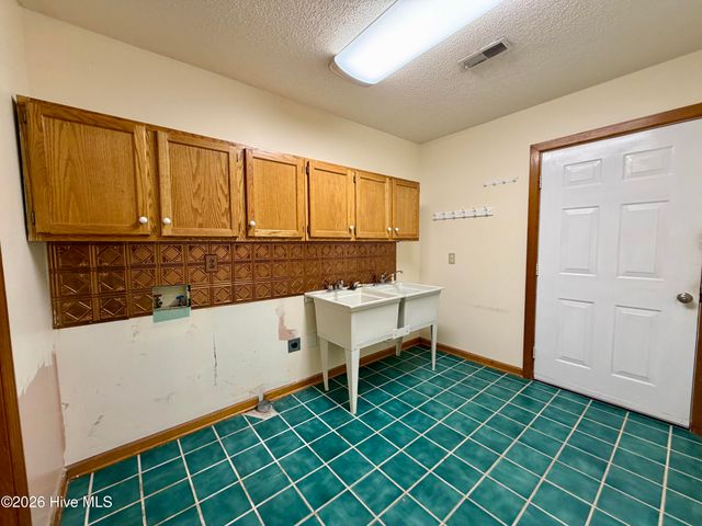 4106 Old Cherry Point Road, New Bern, NC 28560