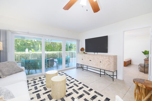 501 N Ocean Boulevard 7, Boca Raton, FL 33432