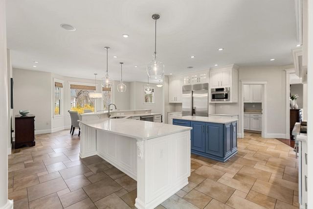 19 Douglas Road, Lexington, MA 02421