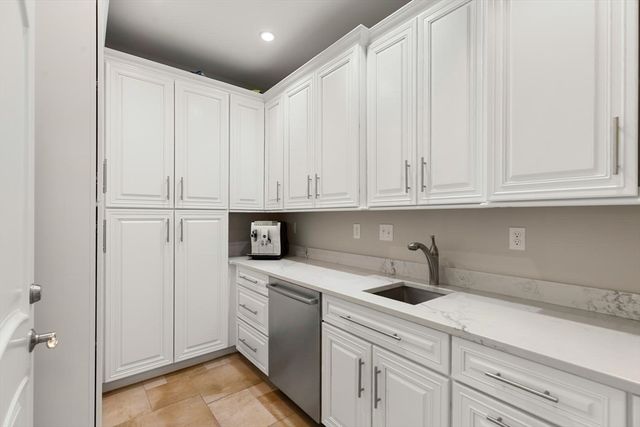 19 Douglas Road, Lexington, MA 02421