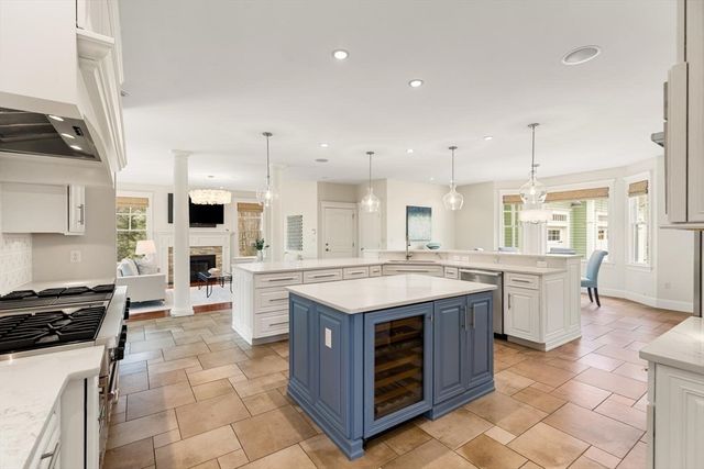 19 Douglas Road, Lexington, MA 02421