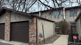 2424 Mendelssohn Lane N 7, Golden Valley, MN 55427