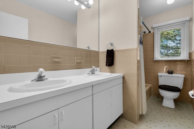 63 Ronald Terrace, Springfield Twp., NJ 07081