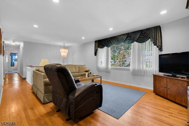 63 Ronald Terrace, Springfield Twp., NJ 07081