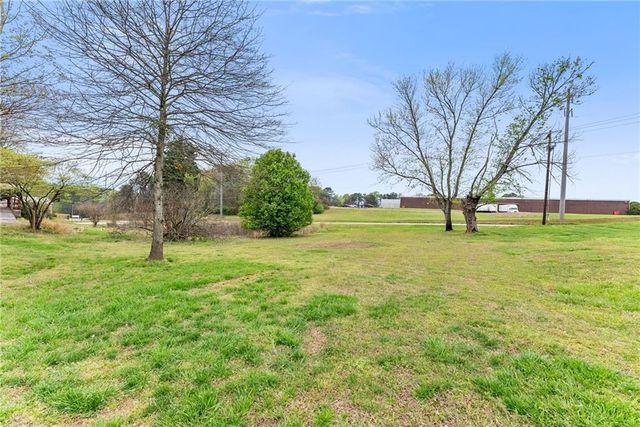 401 Wilbanks Street, Baldwin, GA 30511