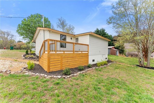 401 Wilbanks Street, Baldwin, GA 30511