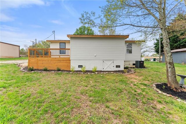 401 Wilbanks Street, Baldwin, GA 30511