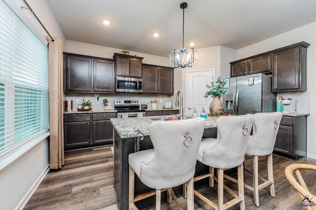236 Amelia Drive, Byron, GA 31008