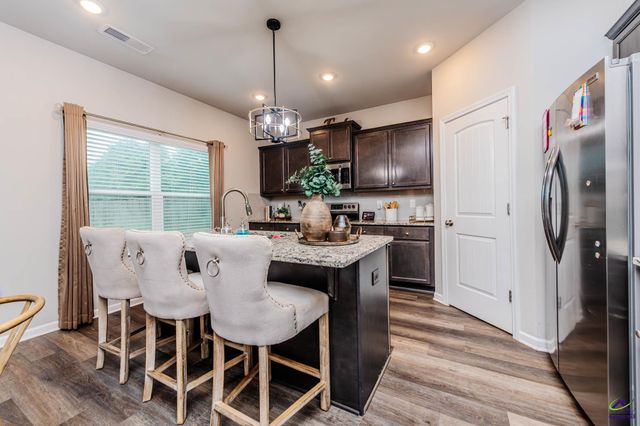 236 Amelia Drive, Byron, GA 31008
