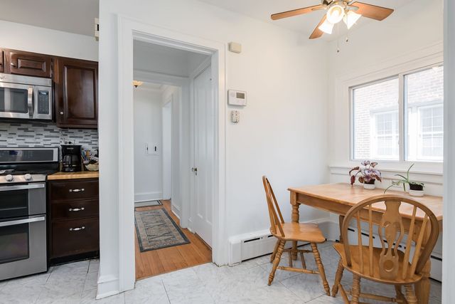 1122 N Ridgeland Avenue, Oak Park, IL 60302